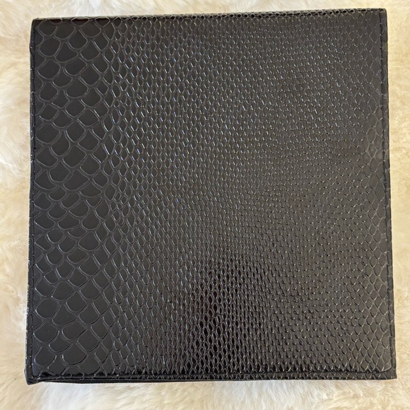 Makeup Brush Set 8 brushes black snap travel case wedding gift travel vacation - Picture 5 of 6